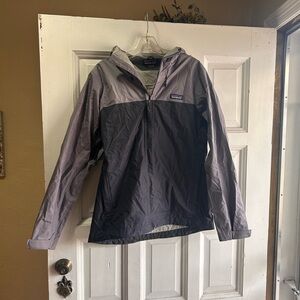 Patagonia Women’s two-tone gray and purple rain jacket